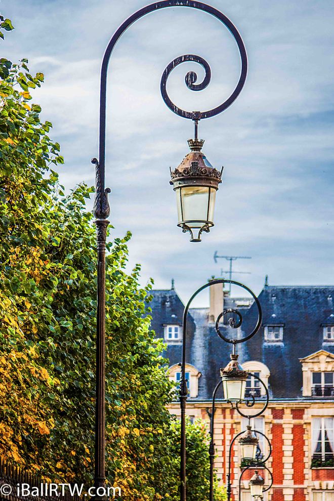 iBallRTW-Parisian Streelights-1